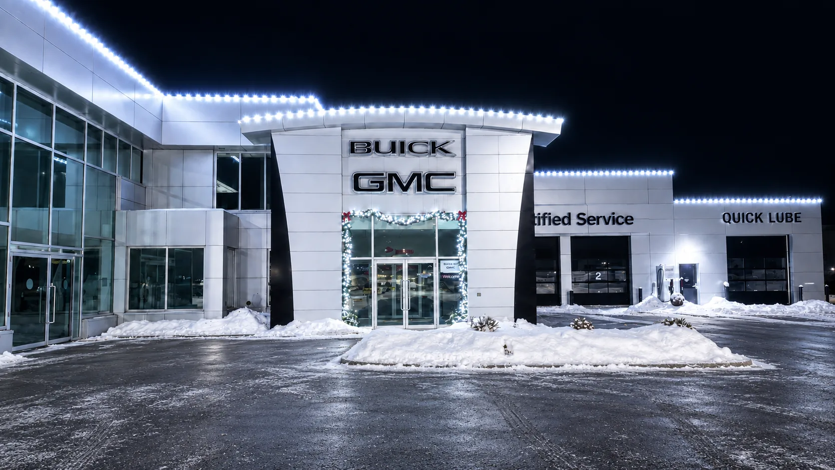 Buick GMC service building in Thunder Bay illuminated with white roofline lighting